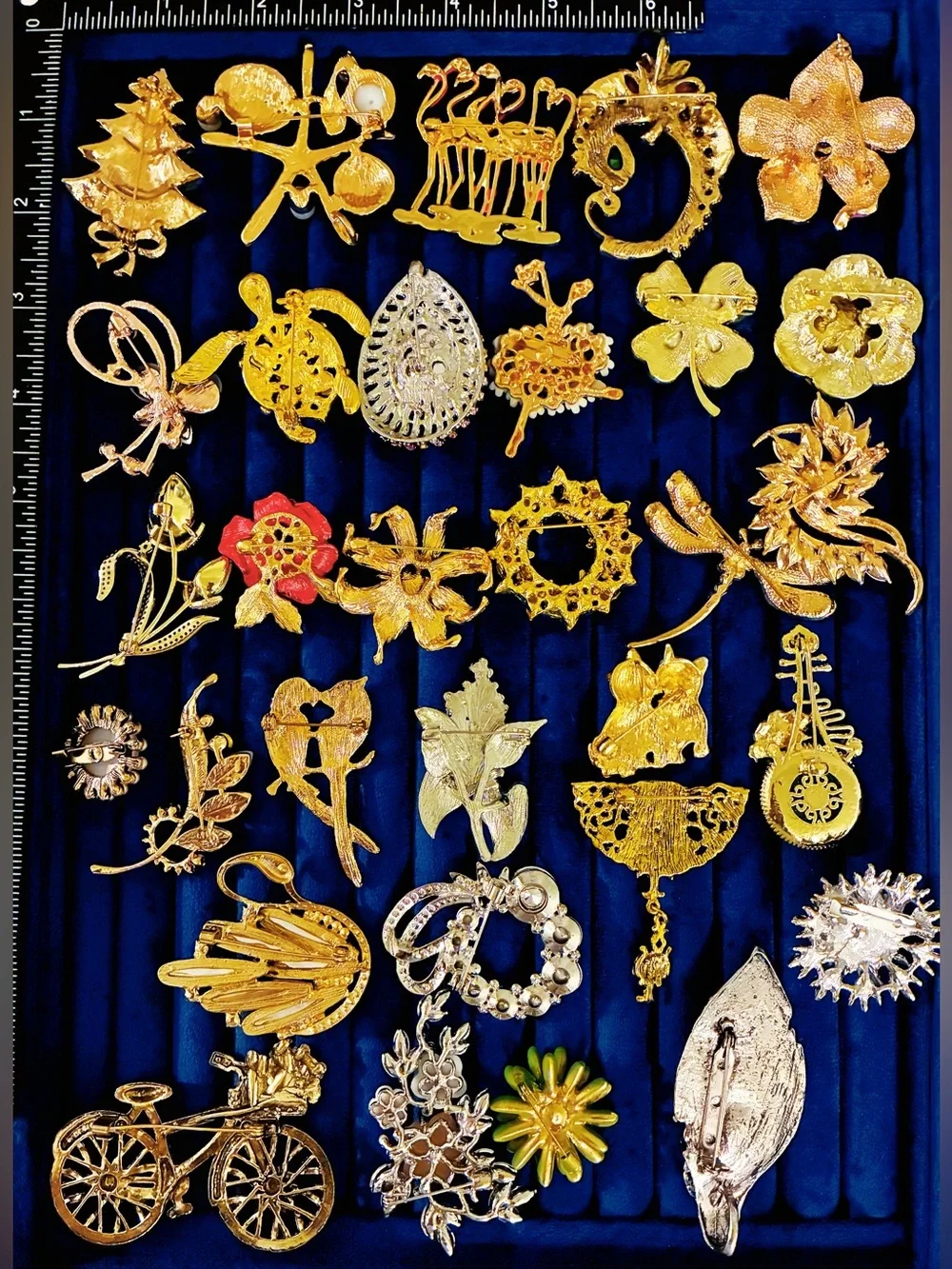 30 Pc Mixed Brooch Lot Rhinestone Swan Turtle Cat Flower Animal Pin Set